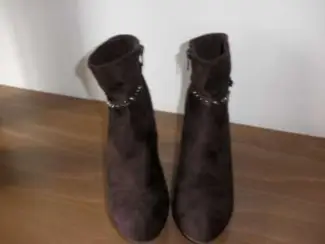 Schoenen Nieuw bruine suede enkellaarsjes, mt 38 met rits en sierbandje