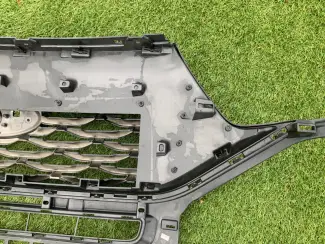 Ford onderdelen Ford Explorer 2020 t/m 2023 zwarte grille