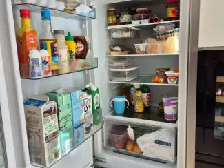 Koelkasten en IJskasten Zeer goede inbouw Siemens KI86NNFE0, 1 jaar oud.