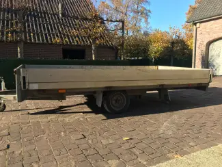 Aanhangwagens en Trailers Aanhangwagen geremde
