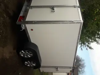 gesloten aanhangwagen roca