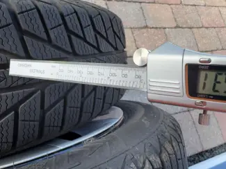 Autobanden Winterbanden 185/65 R15 Viking + stalen velgen 4x100 Nissan/Renau