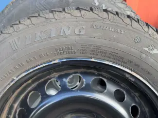 Autobanden Winterbanden 185/65 R15 Viking + stalen velgen 4x100 Nissan/Renau