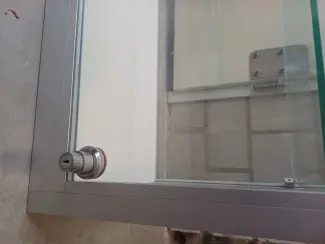 Kasten | Vitrinekasten Stevige vitrinekast verstelbaar.