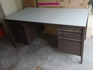 Bureaus en Bureaustoelen Bureau Ahrend # vintage jaren '60 - '70 # buro