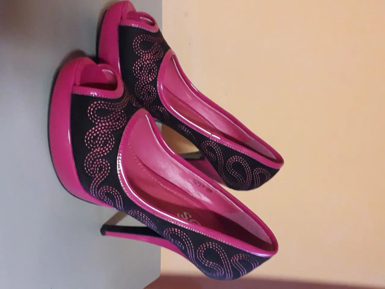 pumps 38