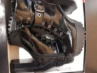 Schoenen enkellaarzen 39