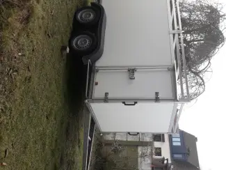 Aanhangwagens en Trailers gesloten aanhangwagen met dakrek