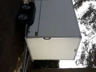 gesloten aanhangwagen roca