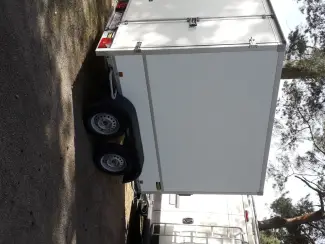 Aanhangwagens en Trailers gesloten aanhangwagen roca