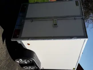 Aanhangwagens en Trailers gesloten aanhangwagen roca