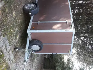 gesloten aanhangwagen
