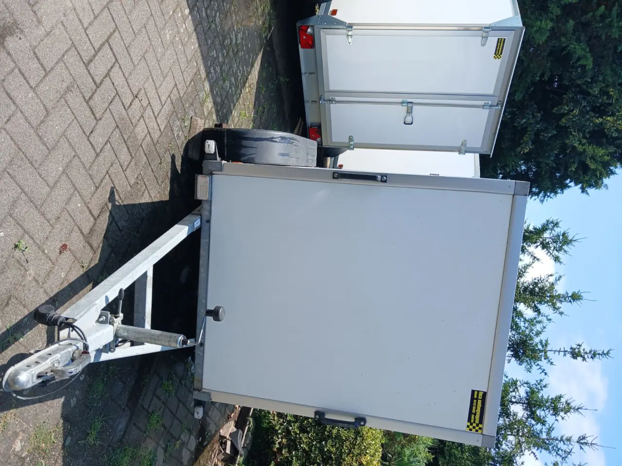 gesloten aanhangwagen roca