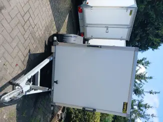 gesloten aanhangwagen roca