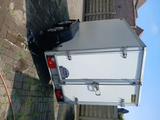 Aanhangwagens en Trailers gesloten aanhangwagen roca