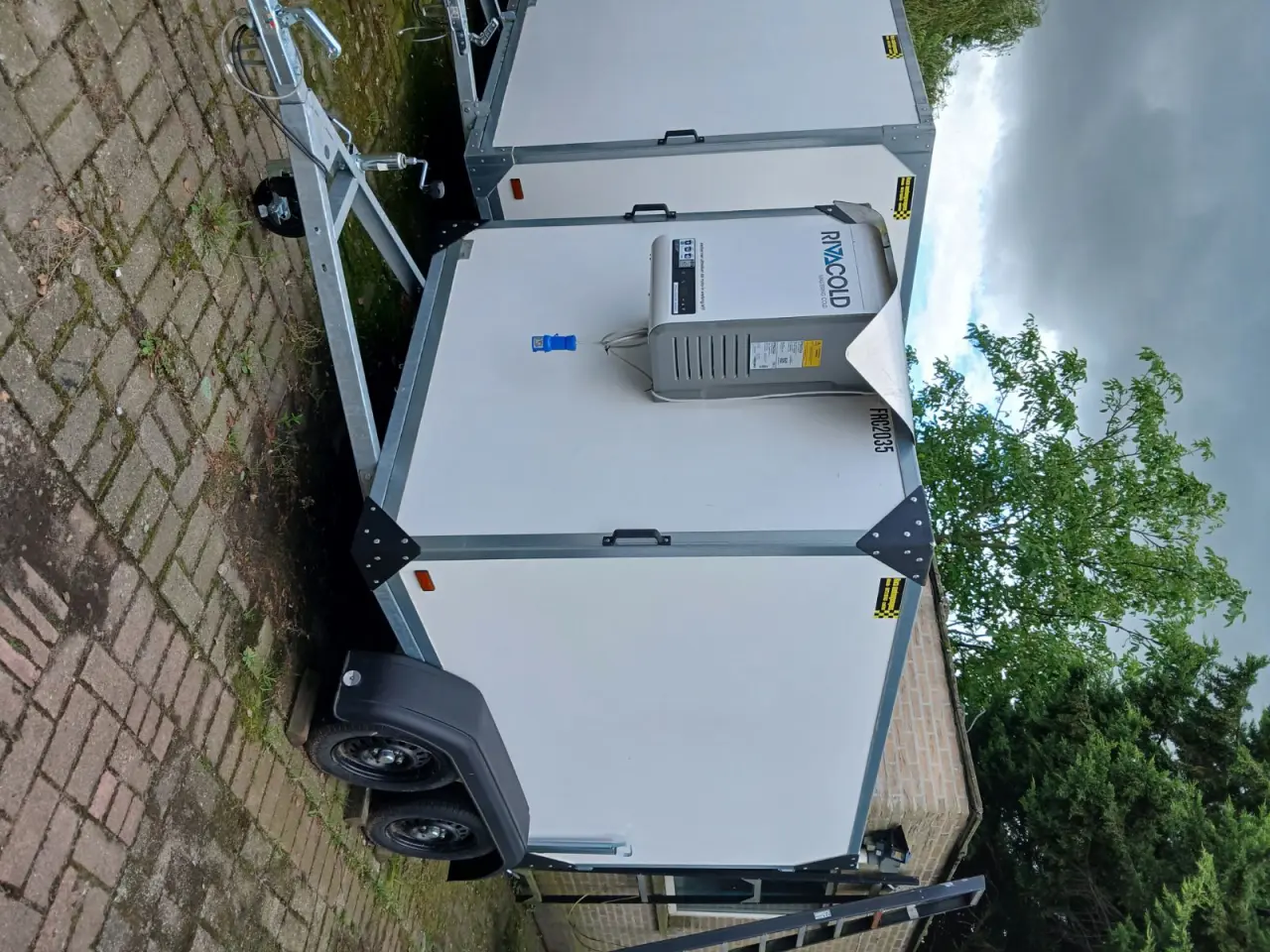 gesloten aanhangwagen frigo