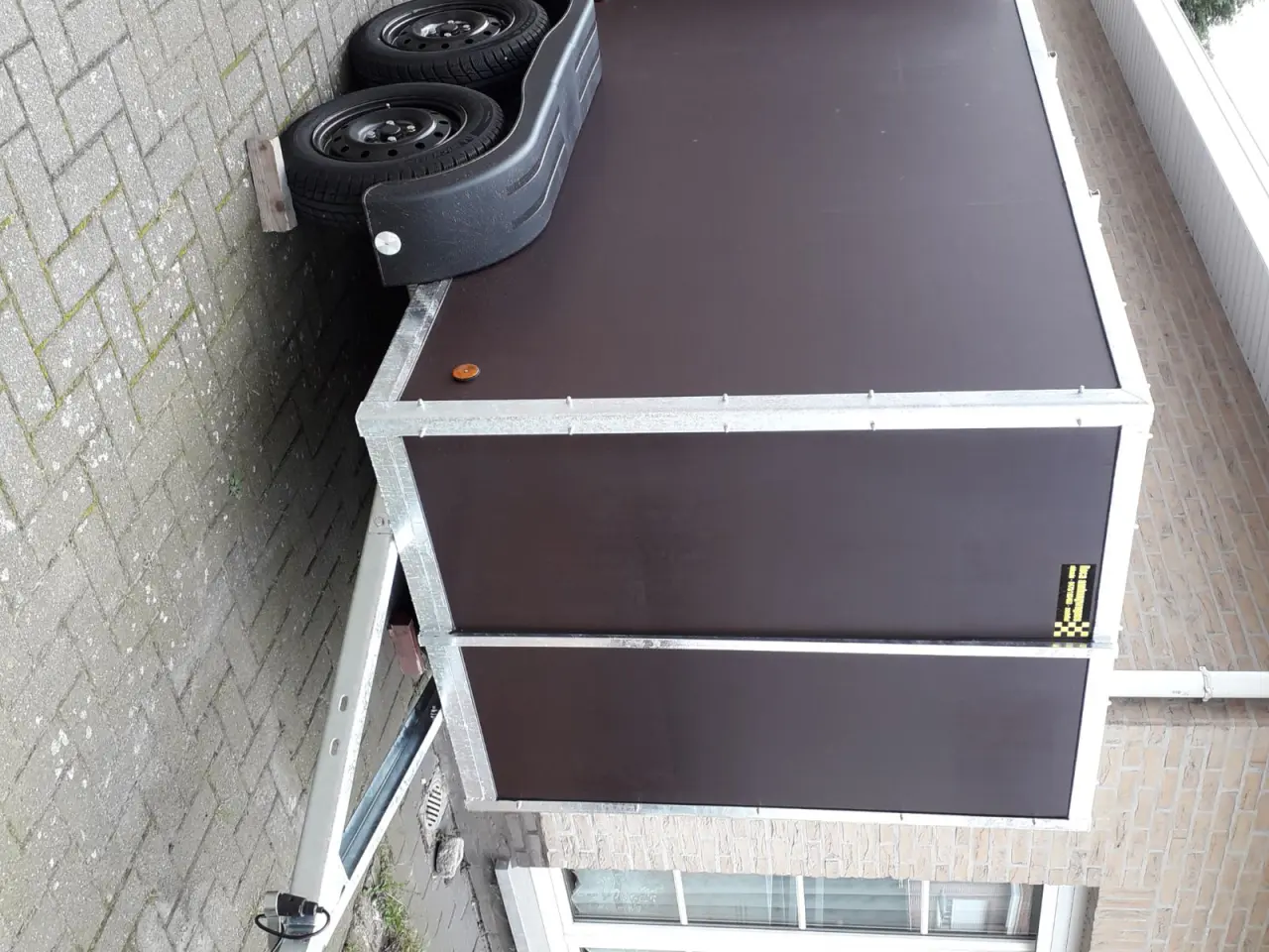 gesloten aanhangwagen roca