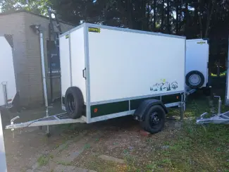 Aanhangwagens en Trailers gesloten aanhangwagen roca