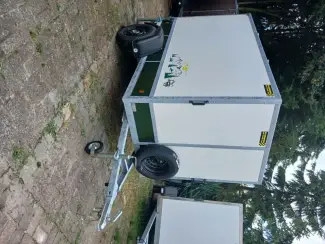 gesloten aanhangwagen roca