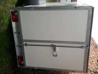 Aanhangwagens en Trailers gesloten aanhangwagen roca