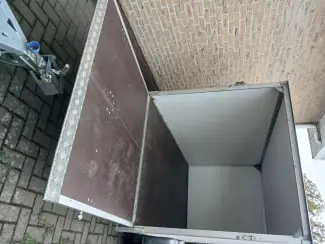 Aanhangwagens en Trailers gesloten aanhangwagen met valdeur