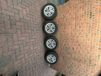 4 ZOMERBANDEN OP ORIGINELE VOLKSWAGEN VELGEN