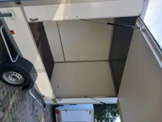Aanhangwagens en Trailers gesloten aanhangwagen met zijluik