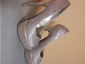 pumps 37