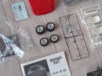 Modelauto's | midden | 1:18 en 1:24 FUJIMI FERRARI F40 1:16 enthusiast model 10110-RC110-4800 unbuild