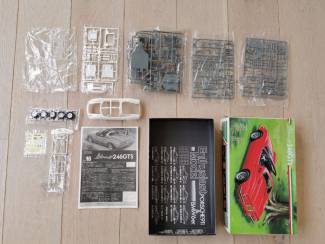 Modelauto's | midden | 1:18 en 1:24 Fujimi Dino 246 GTS 1/24 Model Kits Enthusiast Model Vintage No 1
