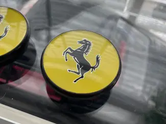 Accessoires 4 x originele Ferrari Naafdop Naafdoppen Naafkappen Naafdeksel