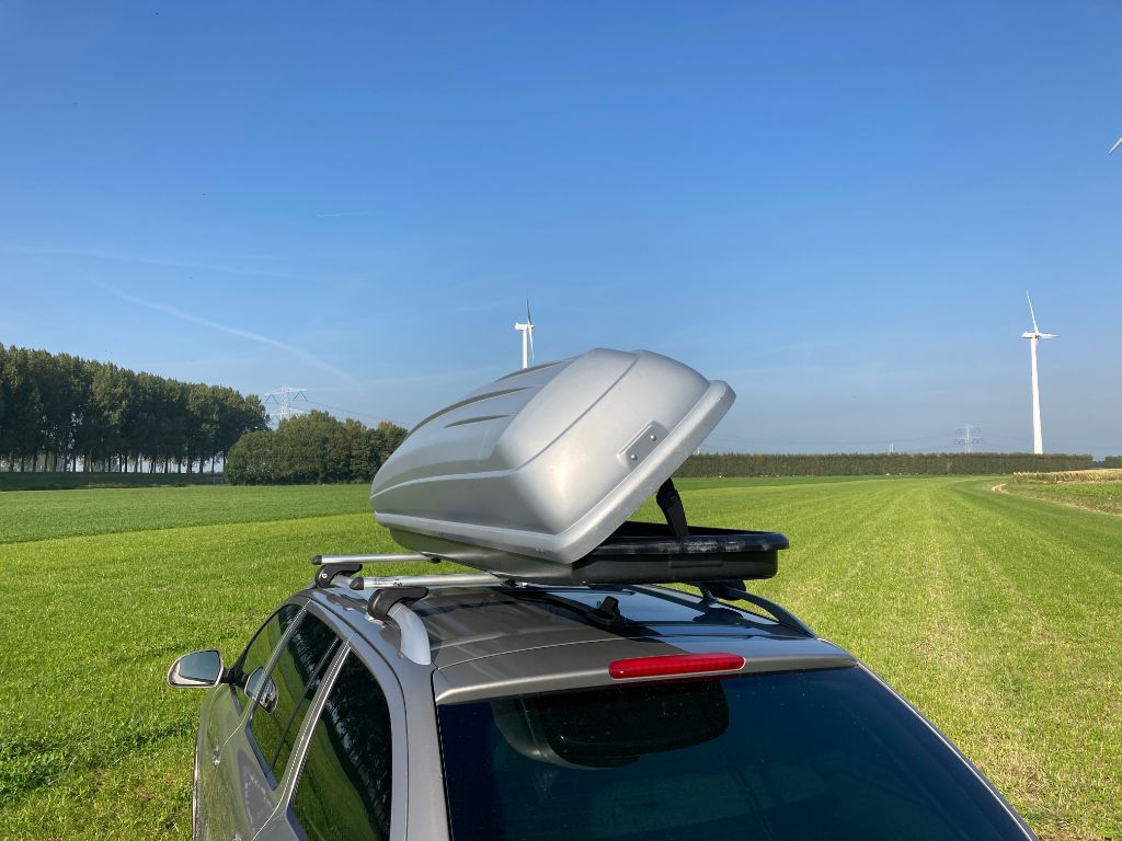 Skikoffer 350 liter TE HUUR dakkoffer : Accessoires